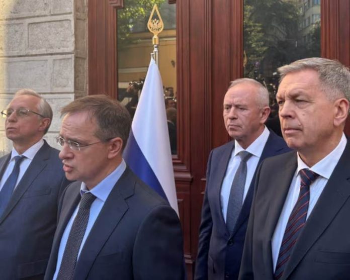Zelenskyy Dispatches Delegation to Ukraine-Russia Peace Talks